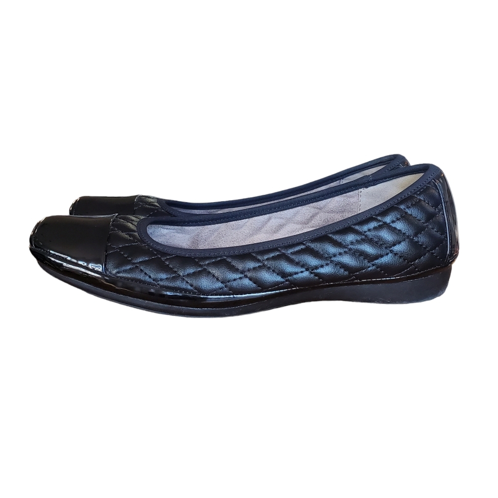 Naturalizer Quilted and Patent Leather Ballet Flats in Size 6